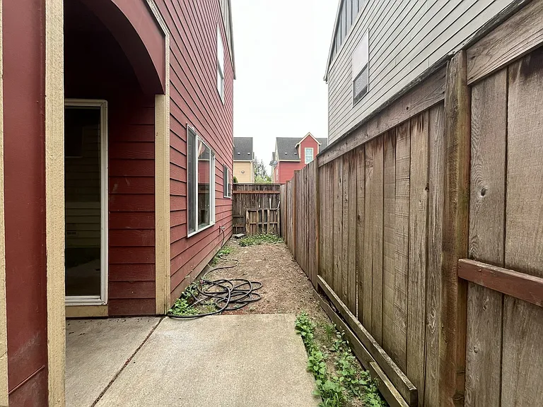 1517 SE 127th Ave #9 — Photo 35