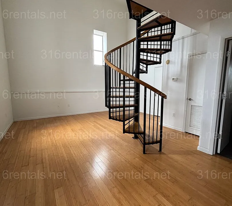 Opera House Apartments