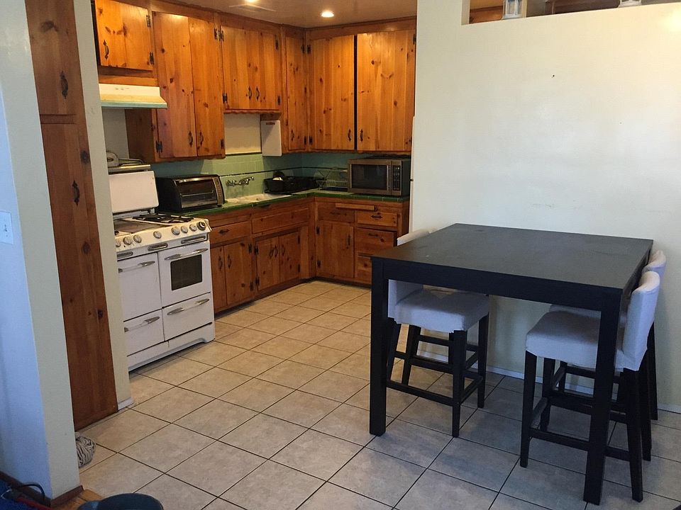 Kitchen/Dining Rm