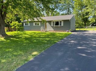 74 Lysander Dr, Rochester, NY 14623