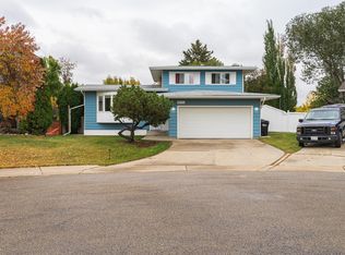 4020 Galloway Bay, Strathcona County, AB T8A 2L4