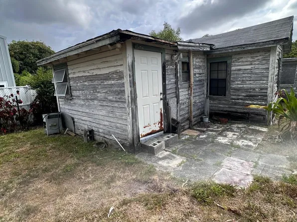 4211 NE 8 Avenue, Oakland Park, FL 33334
