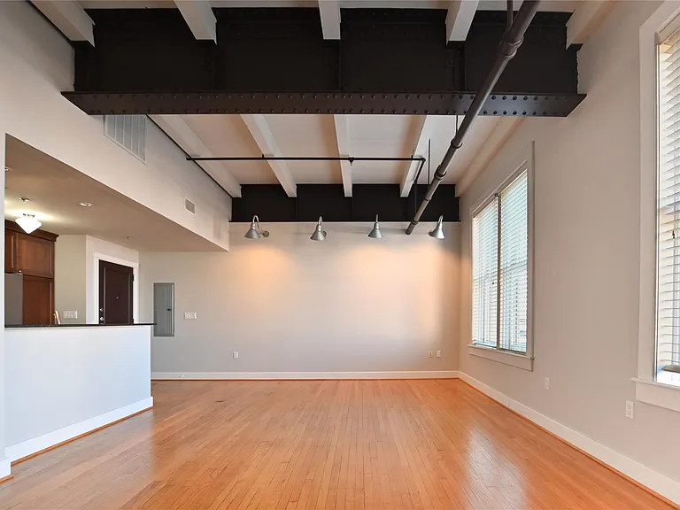 415 22nd St #4B — Photo 8