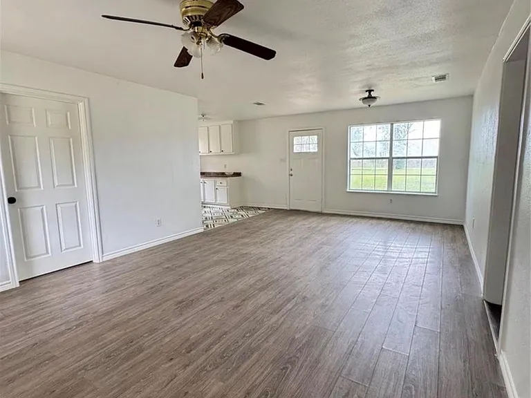 1824 Reese St — Photo 3