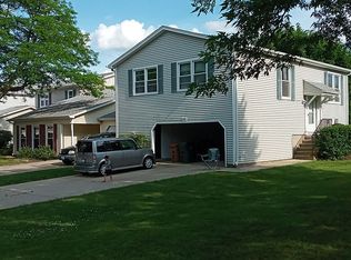 1932 Wildwood Cir, Glendale Heights, IL