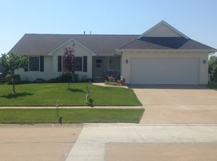 1516 E 6th St, Coal Valley, IL