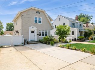 42 Stuart Ave, Malverne, NY 11565