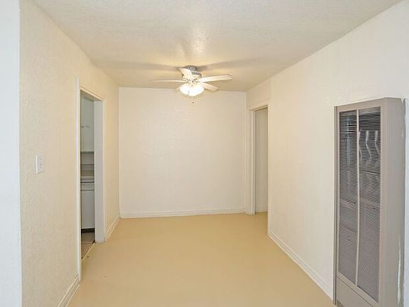 5th image of 1008 N Lake St APT B