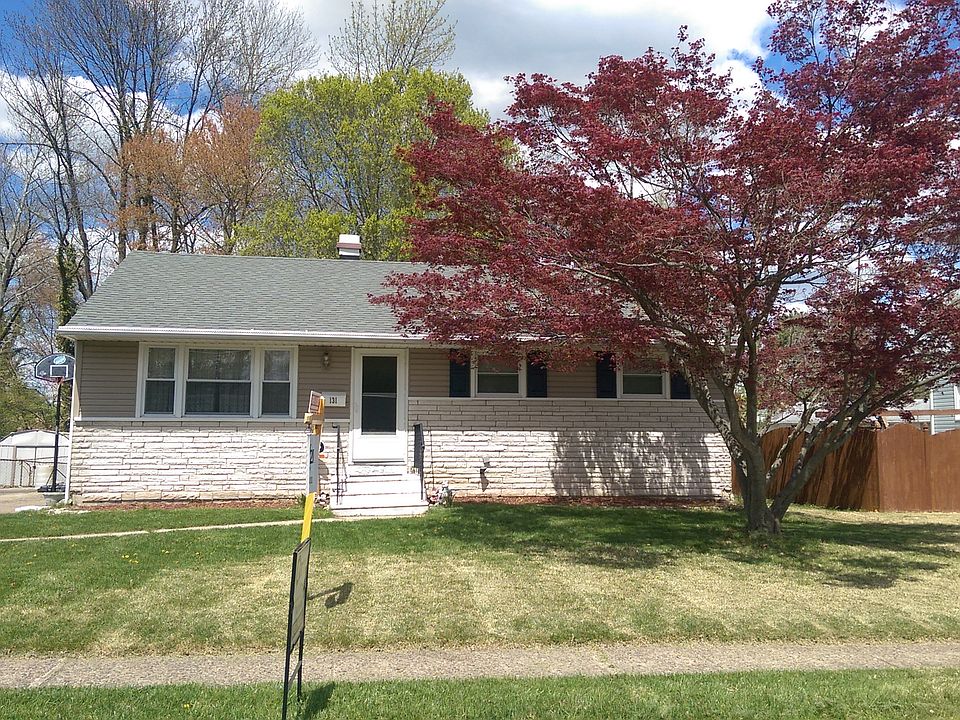 2nd image of 131 Cressmont Ave