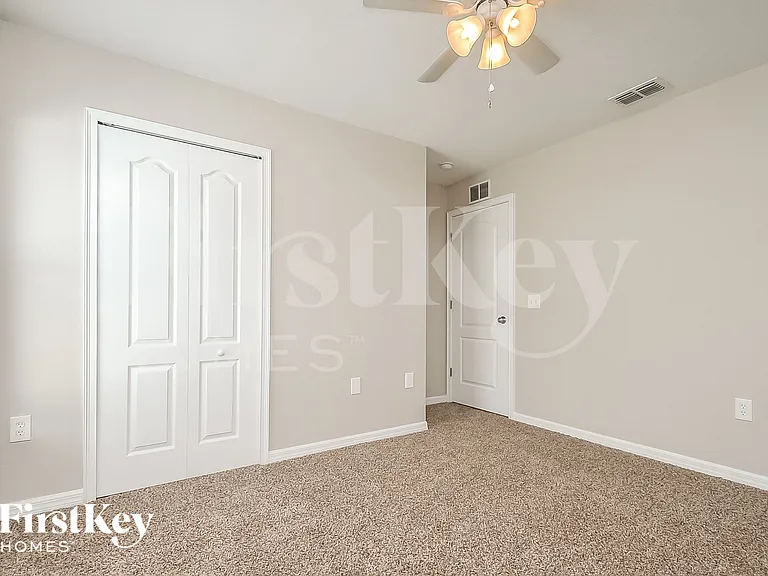 5203 Ashwood Dr — Photo 11