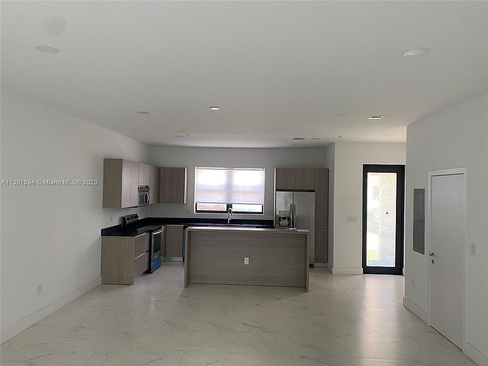 2nd image of 6134 SW 36th Ct #9