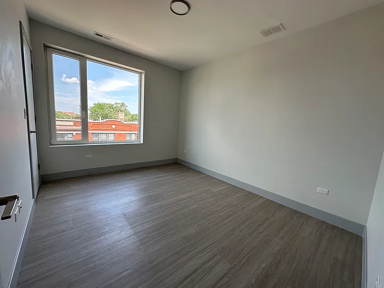 6354 N Glenwood Ave #2N — Photo 9