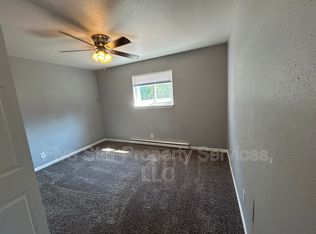 3241 S Douglas Ave #C-9, Springfield, IL 62704