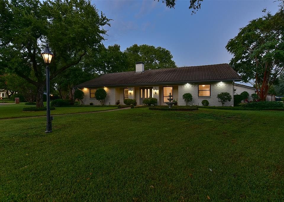 1st image of 1201 Oakhurst Ct