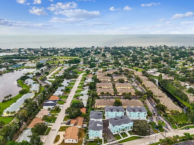 3826 Pompano Dr SE — Photo 105