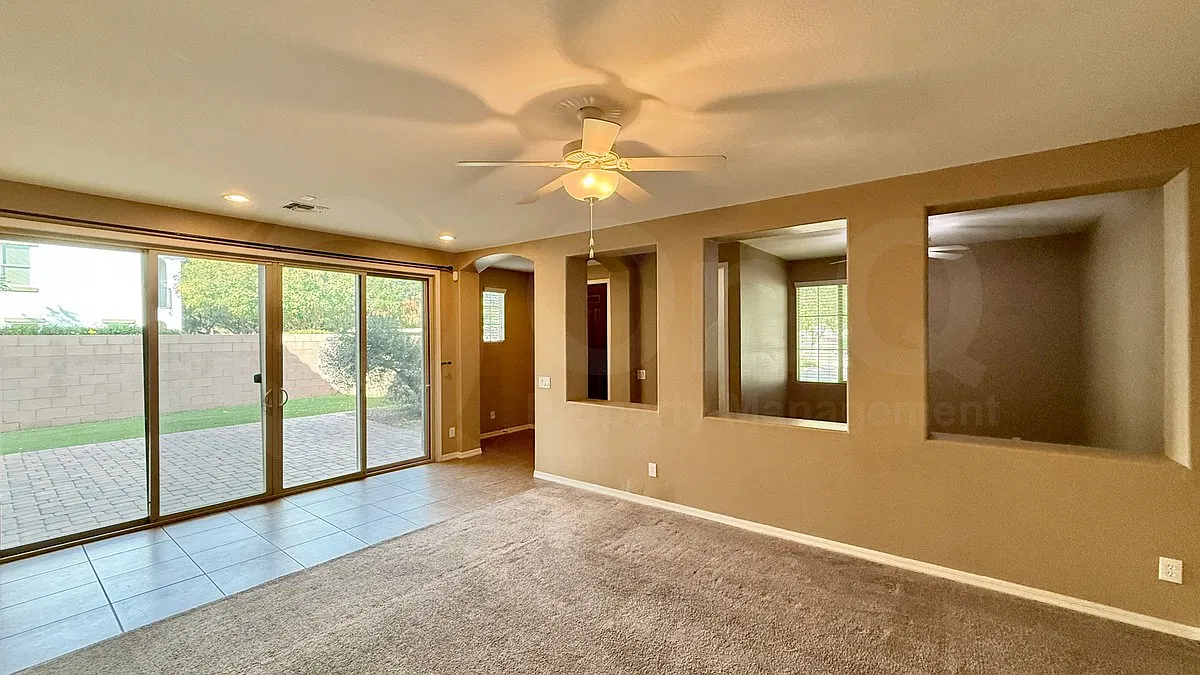 4 bed, 3.0 bath, 2697 sqft, $2,750 — Photo 4