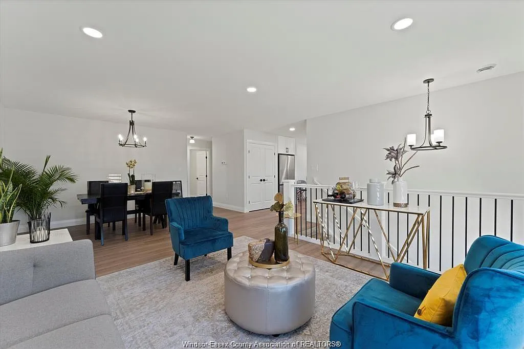 3 bed, $2,400 — Photo 2