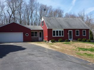 7 Oakwood Blvd, Plainfield, CT 06374
