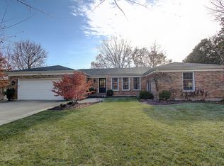 1126 Foster Ave, Lake Bluff, IL