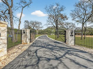 101 Cibolo Hollow N, Fair Oaks Ranch, TX 78015