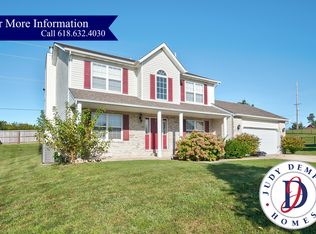 915 Paige Ln, O Fallon, IL 62269