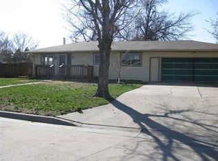 209 N Walnut St, Inman, KS 67546