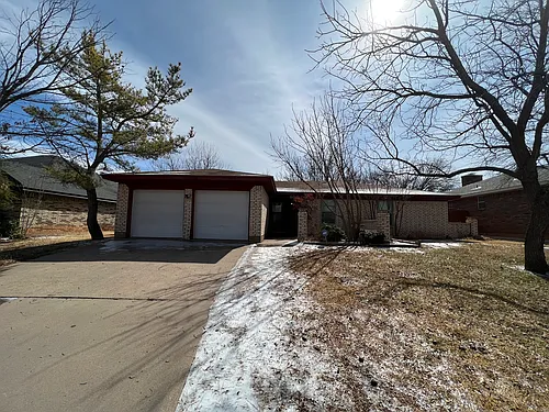 8001 Weehunt Ct Photo 1