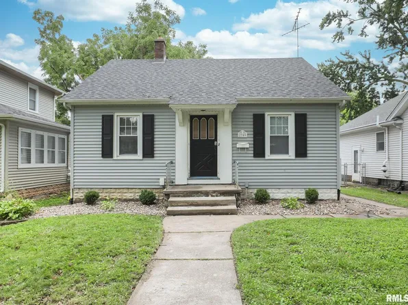 2709 Tremont Ave, Davenport, IA 52803