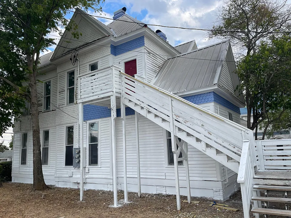328 N Main St #C