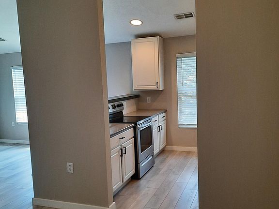 4th image of 550 Colony Park Dr #203