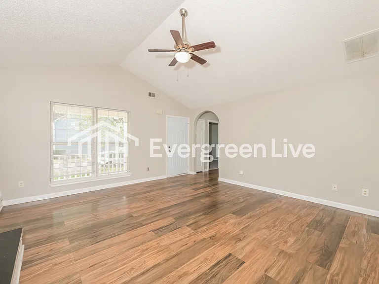6380 Ariaal Dr — Photo 3
