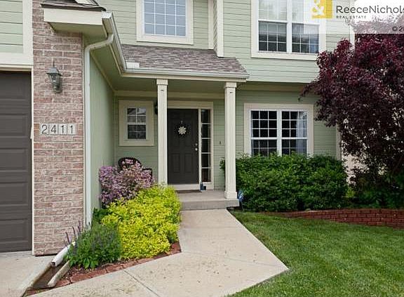 2nd image of 2411 NW Cove Dr
