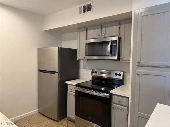 6650 W Warm Springs Rd Unit 2154, Las Vegas, NV 89118
