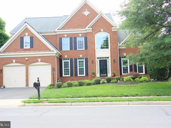 2650 Cockerill Farm Ln, Herndon, VA 20171
