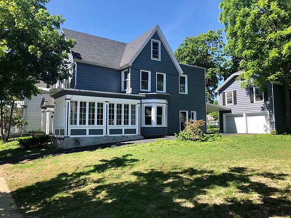 3rd image of 95 Mann Ave