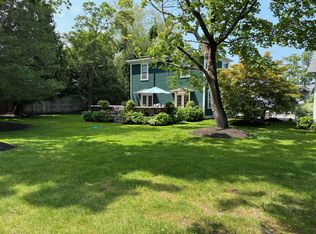 31-33 Ward Ave, Newport, RI 02840