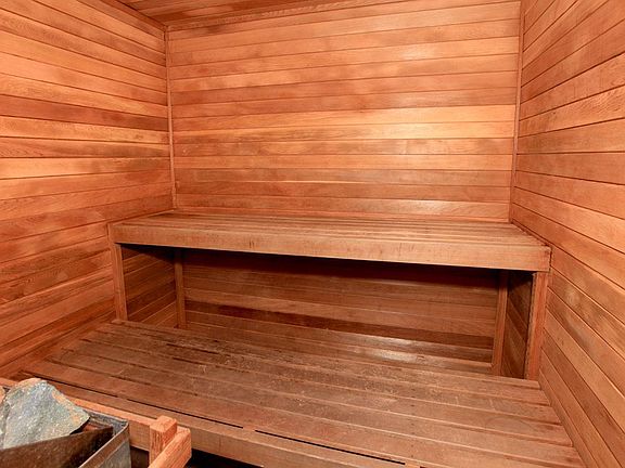 Dry sauna