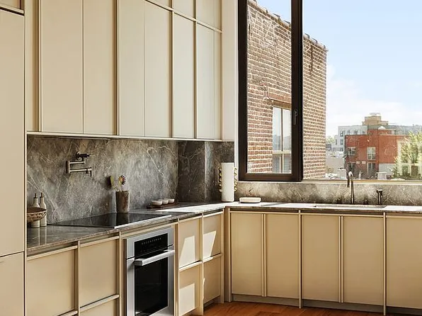 68 Commercial St #Penthouse, Brooklyn, NY 11222
