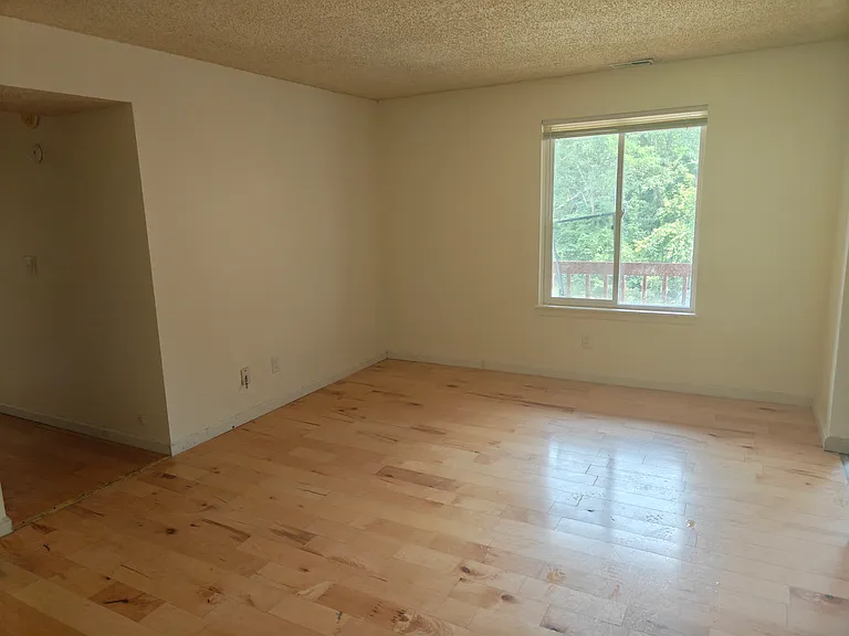 722 Gordon Smith Blvd #6 — Photo 2