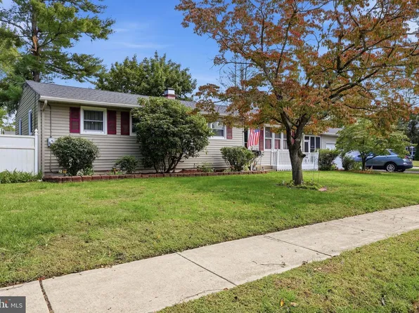 131 Holly Ave, Berlin, NJ 08009