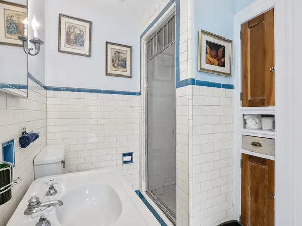 127 Beverly Road image 11 of 57