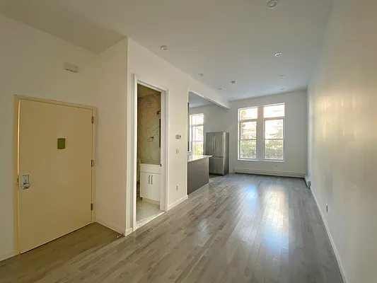 Rented by Compass | media 11