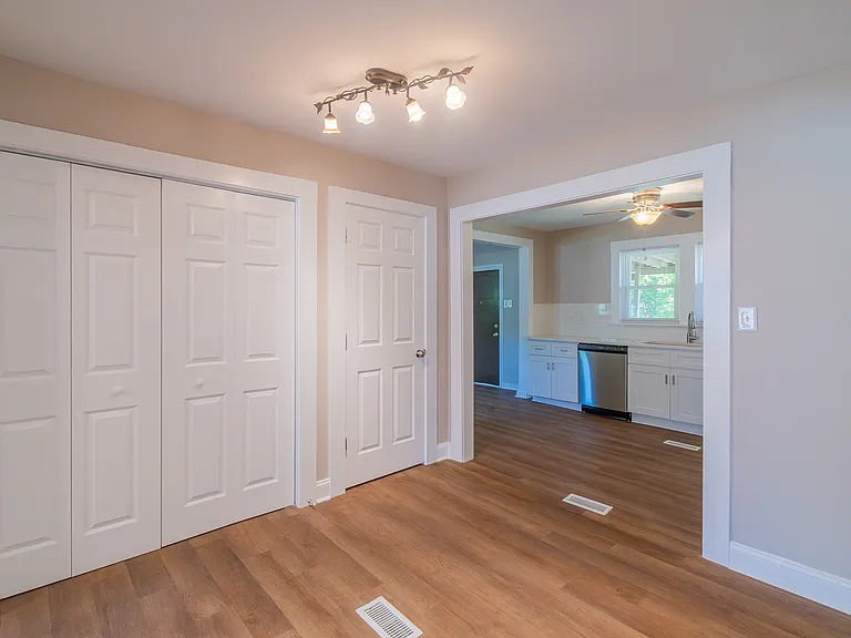 69 Lowe Ave NW — Photo 9