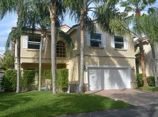 1045 Silverbell St, Hollywood, FL 33019