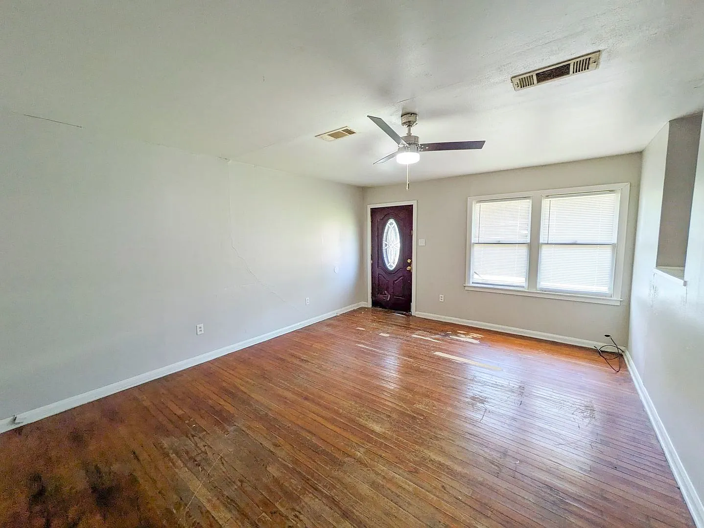 2631 2nd Avenue — Photo 2