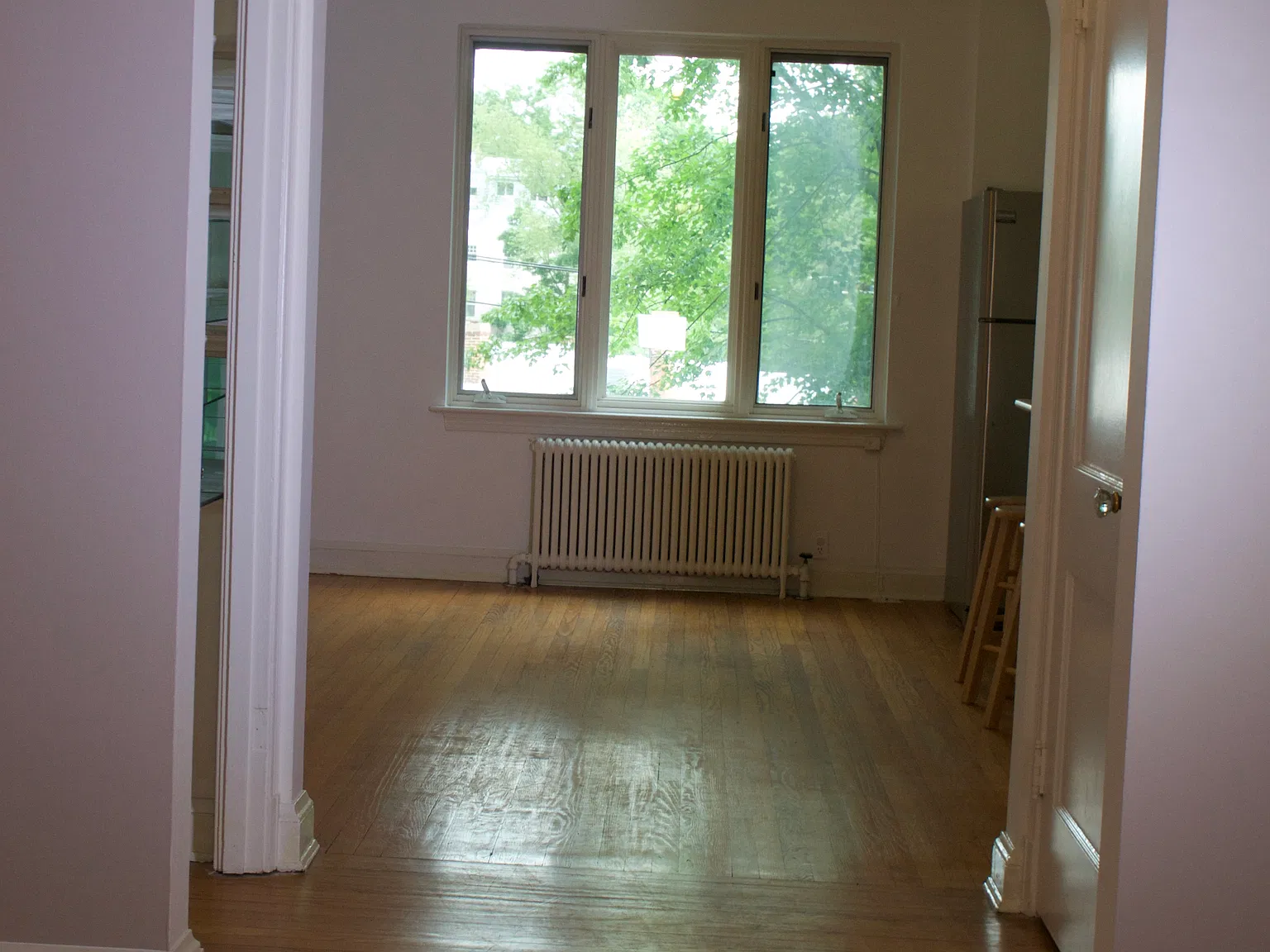 3 bed, 2.5 bath, 1820 sqft, $4,950 — Photo 4