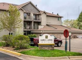 2160 Ridge Dr APT 13, Saint Louis Park, MN 55416