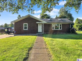 1041 W Crocus Dr, Radcliff, KY 40160