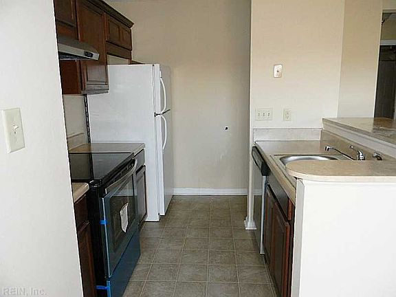 5th image of 204 Lantana Ln #A