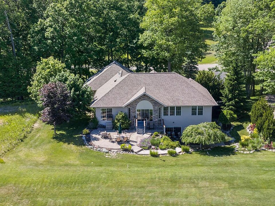 1st image of 9482 Stonebridge Dr